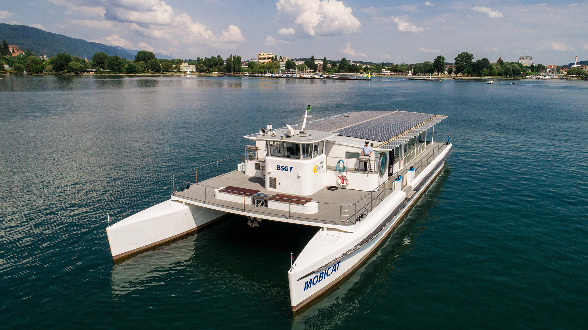 Solarkatamaran Mobicat auf dem Bielersee